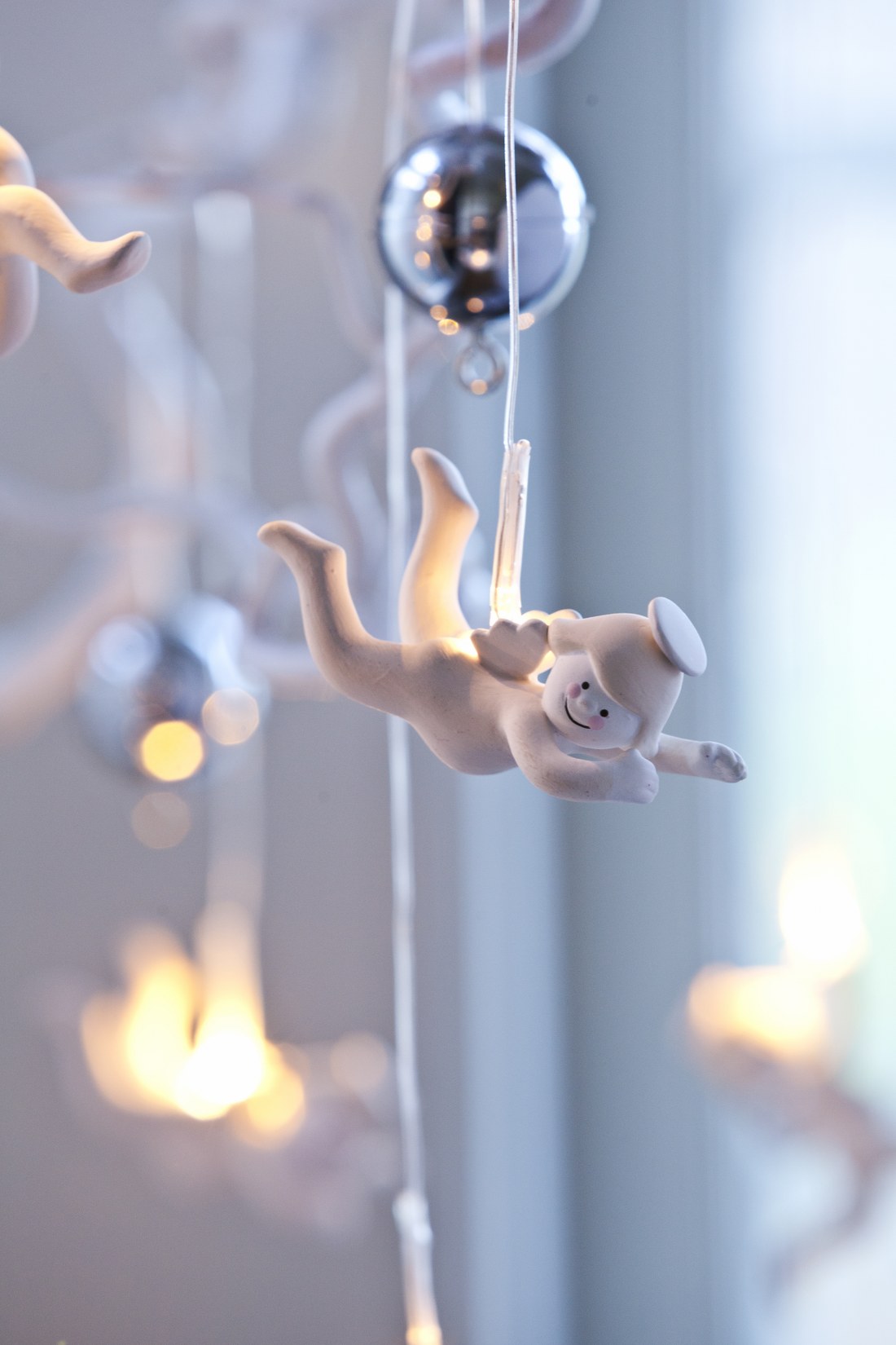 Engill Elisabeth með ljósi