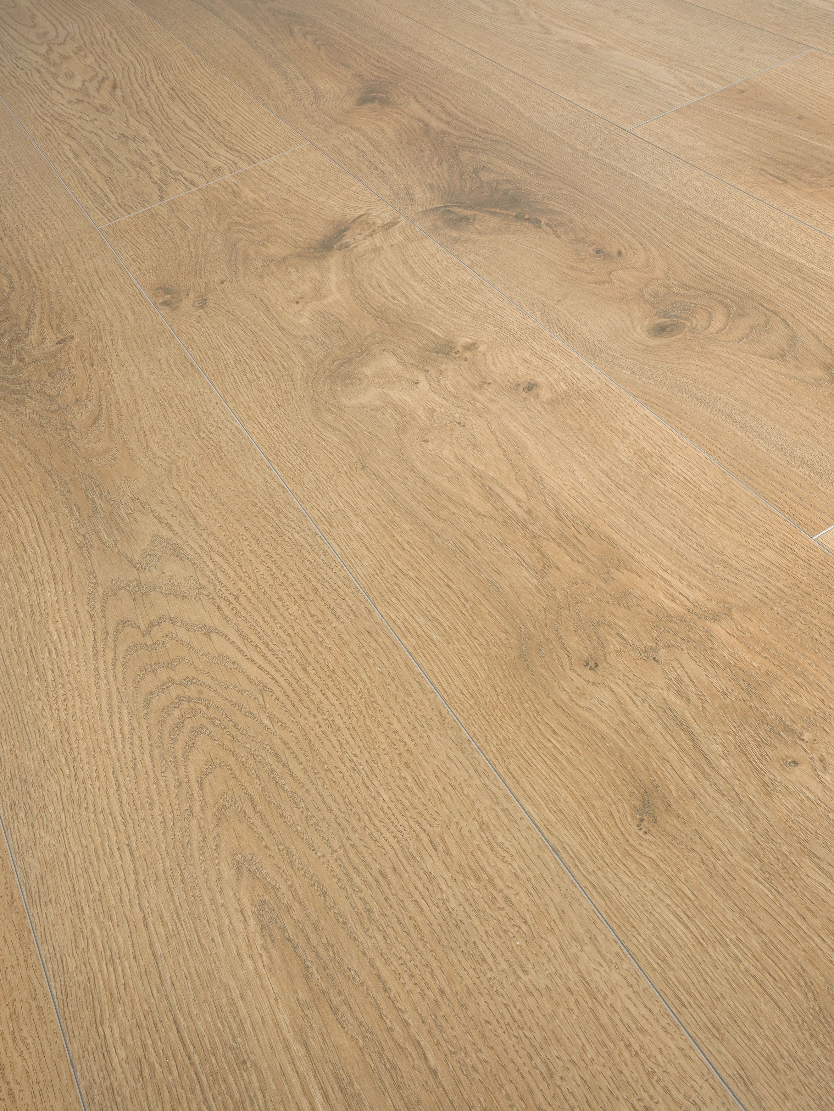 HARÐPARKET 10mm Eik Natur XL D6106CV AC/5 1845x329mm