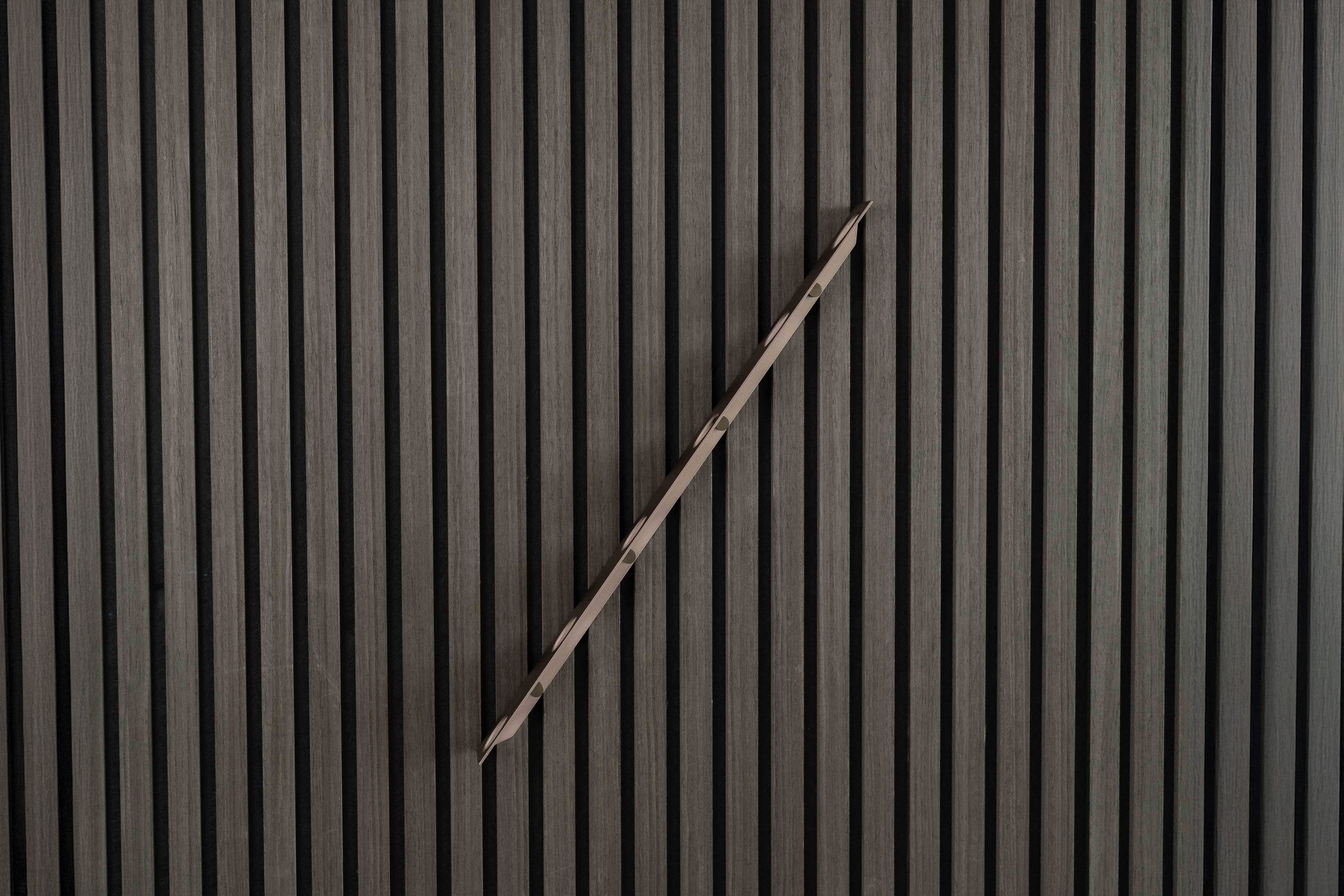 Vínrekki f/Hljóðdempandi plötu Brúnn