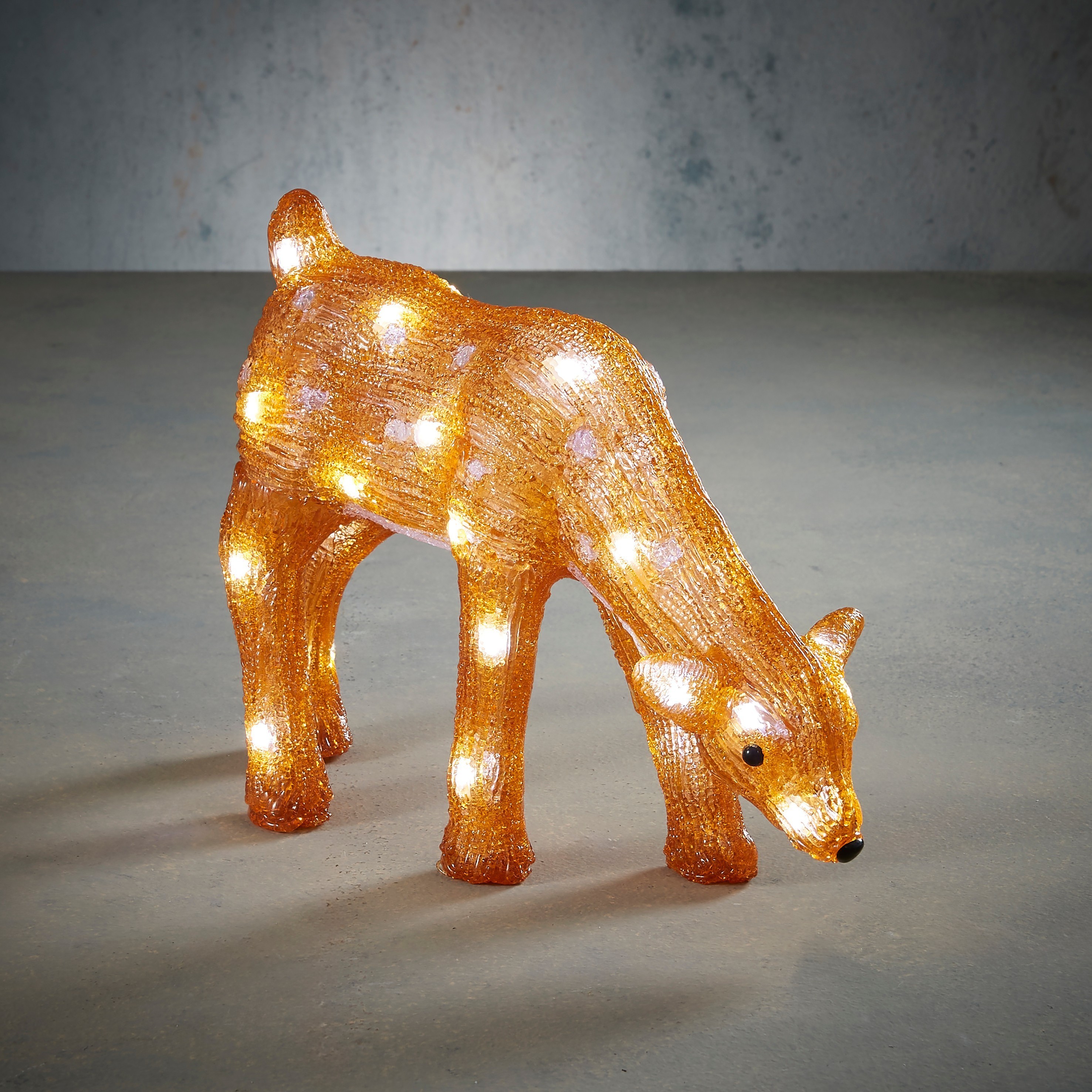 Hreindýr með 30 led ljós 39*13*h25 acryl