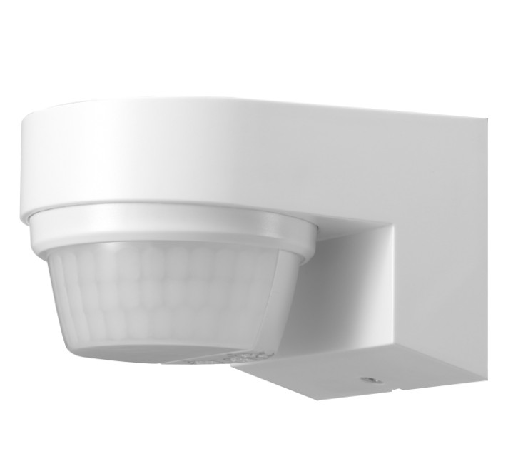 HREYFISKYNJARI HVÍTUR Á VEGG CR-289/W 240° 10M 2000W IP65