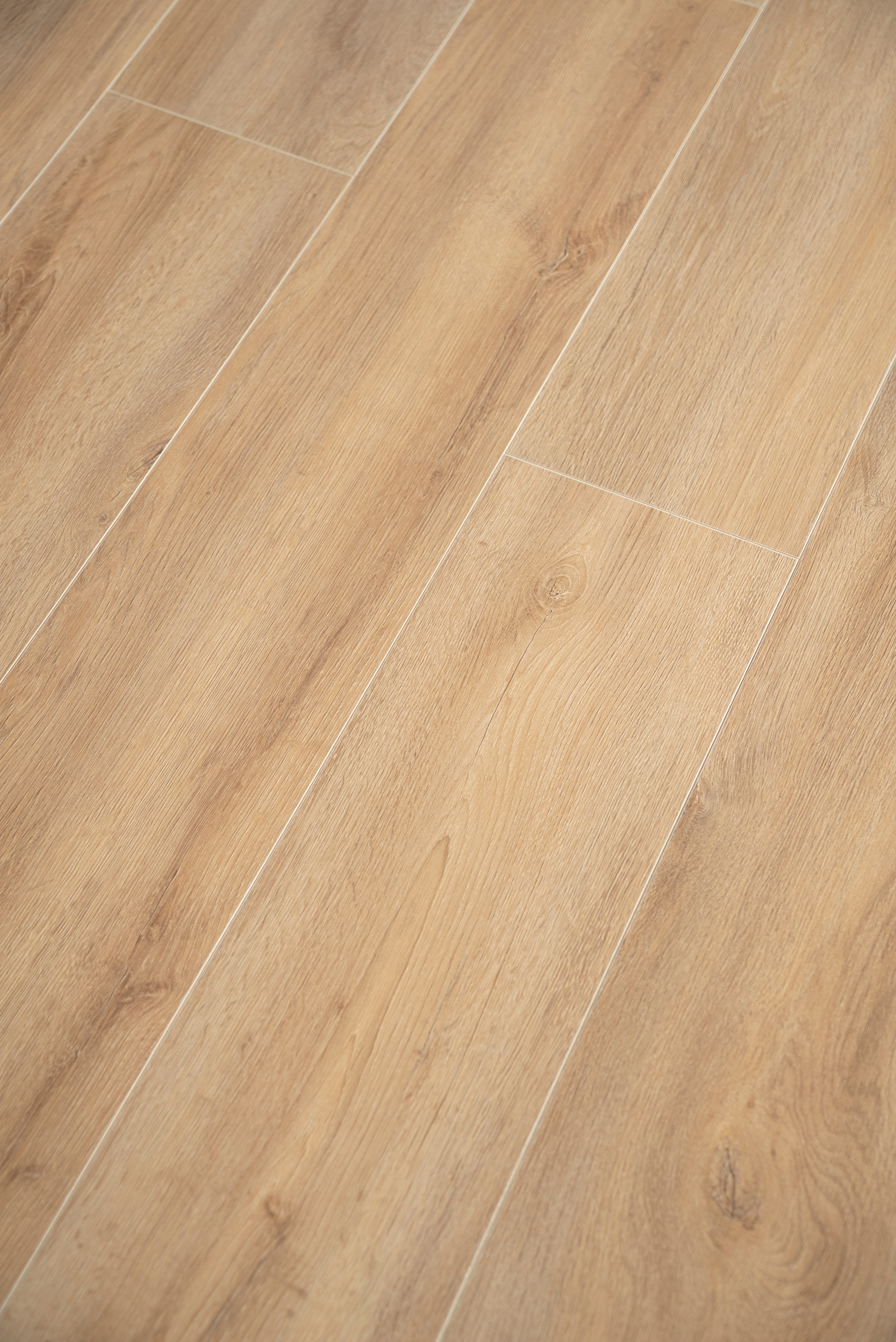 Harðparket 8 mm Eik Advange 1380x244 mm AC4