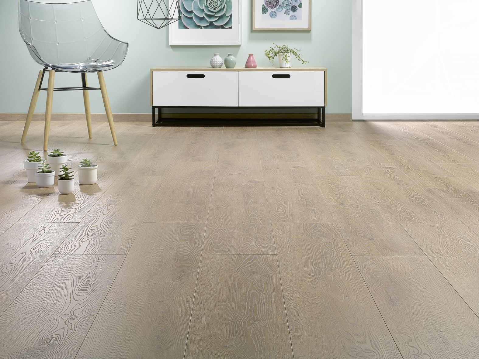 Harðparket Almond Eik 8mm, 4V,AC5-529-523110