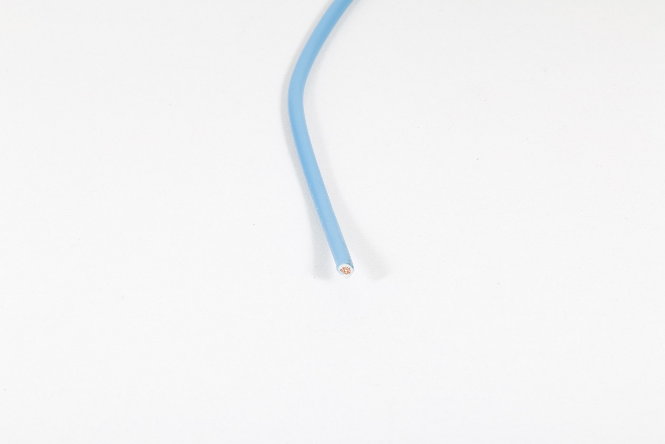 TÖFLUVÍR H07V-K 2,5 MM2 BLÁR 100M,